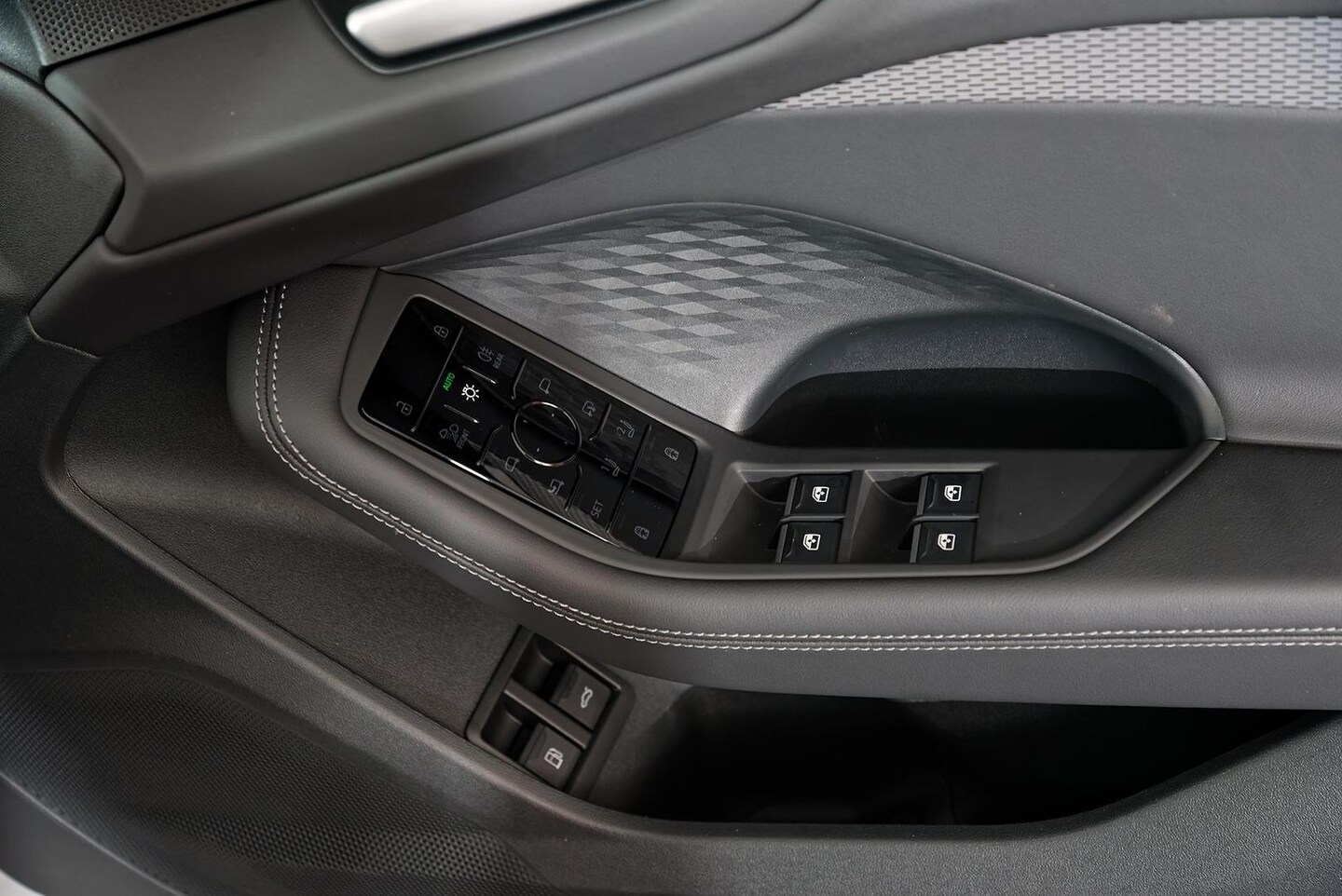 Image about Audi A5 Sedan TFSI e e-hybrid quattro 270 kW S tronic