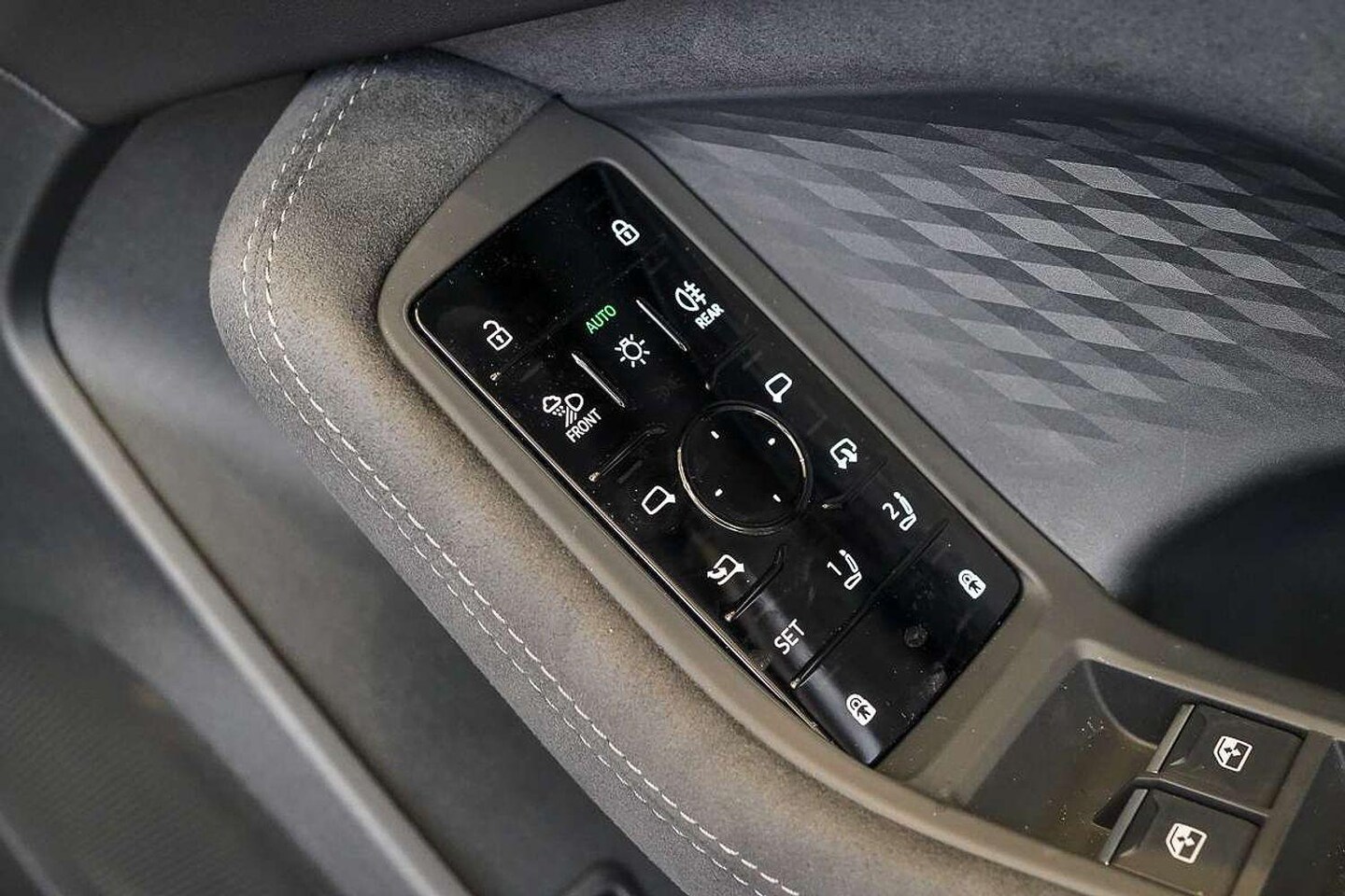Image about Audi S5 Sedan TFSI quattro 270 kW S tronic