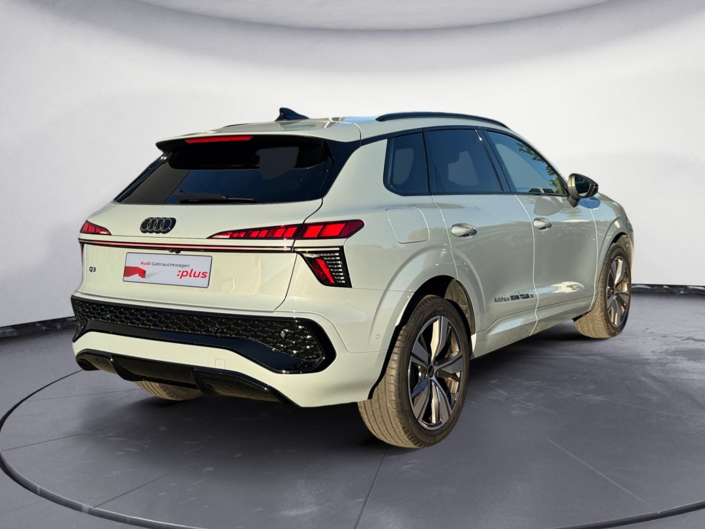 Bild über Audi Q3 SUV TFSI 110 kW S tronic - für weitere Informationen kontaktieren Sie den Audi Partner
