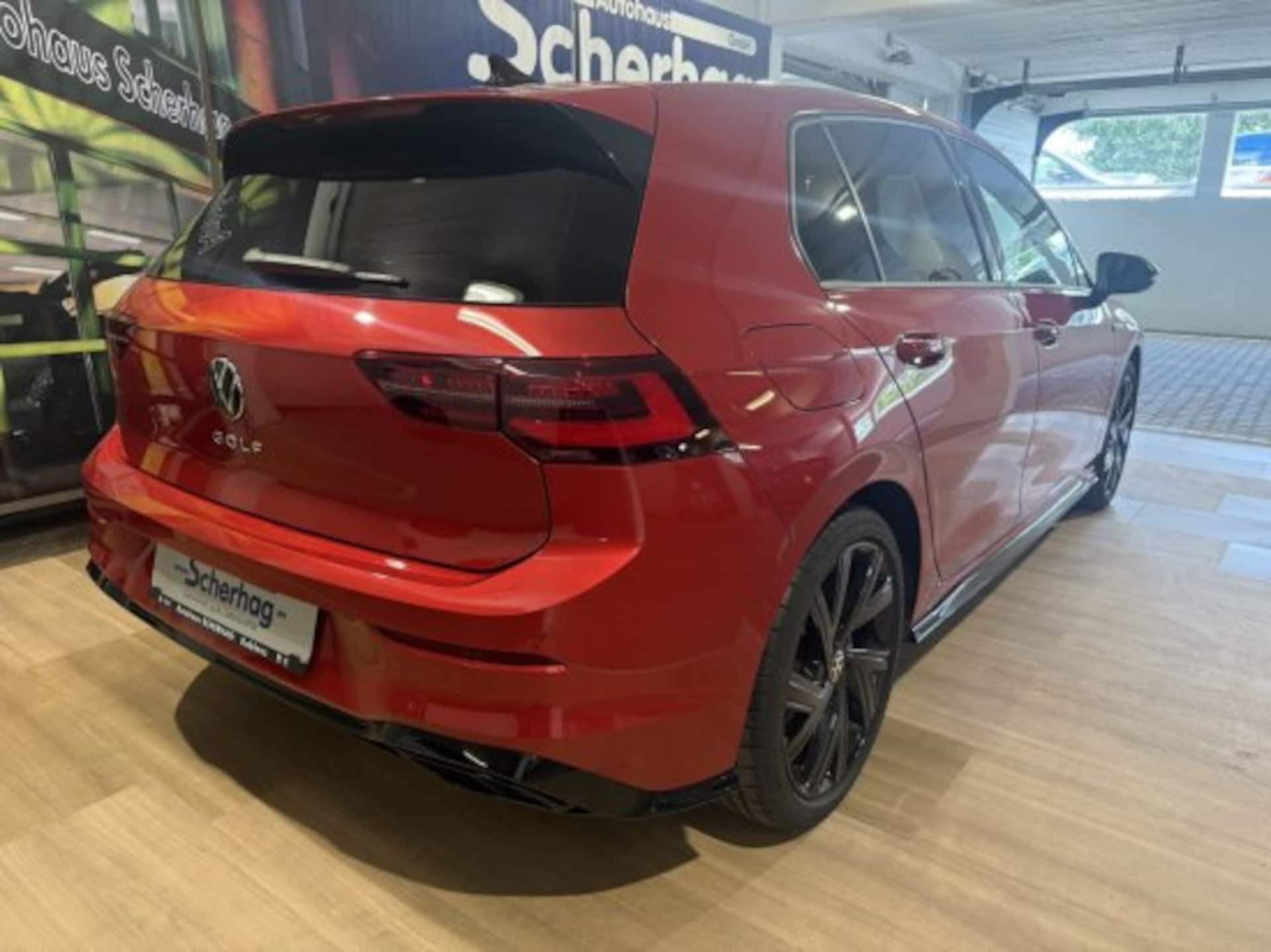 Volkswagen Golf R-Line