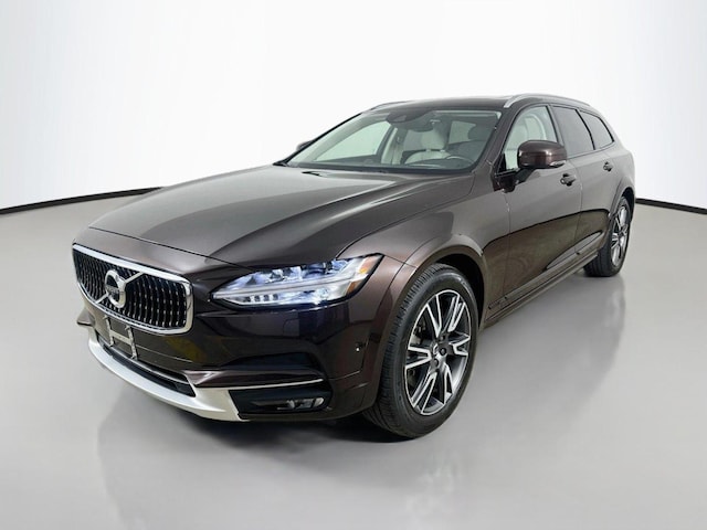2017 Volvo V90 Cross Country