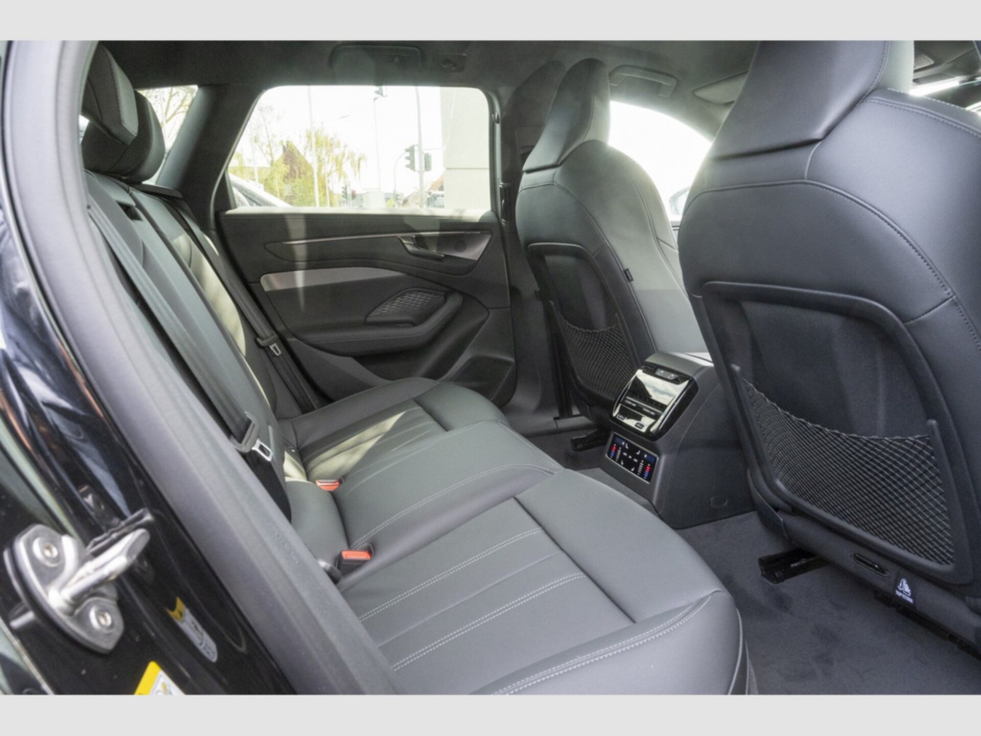 Audi A6 Avant edition one