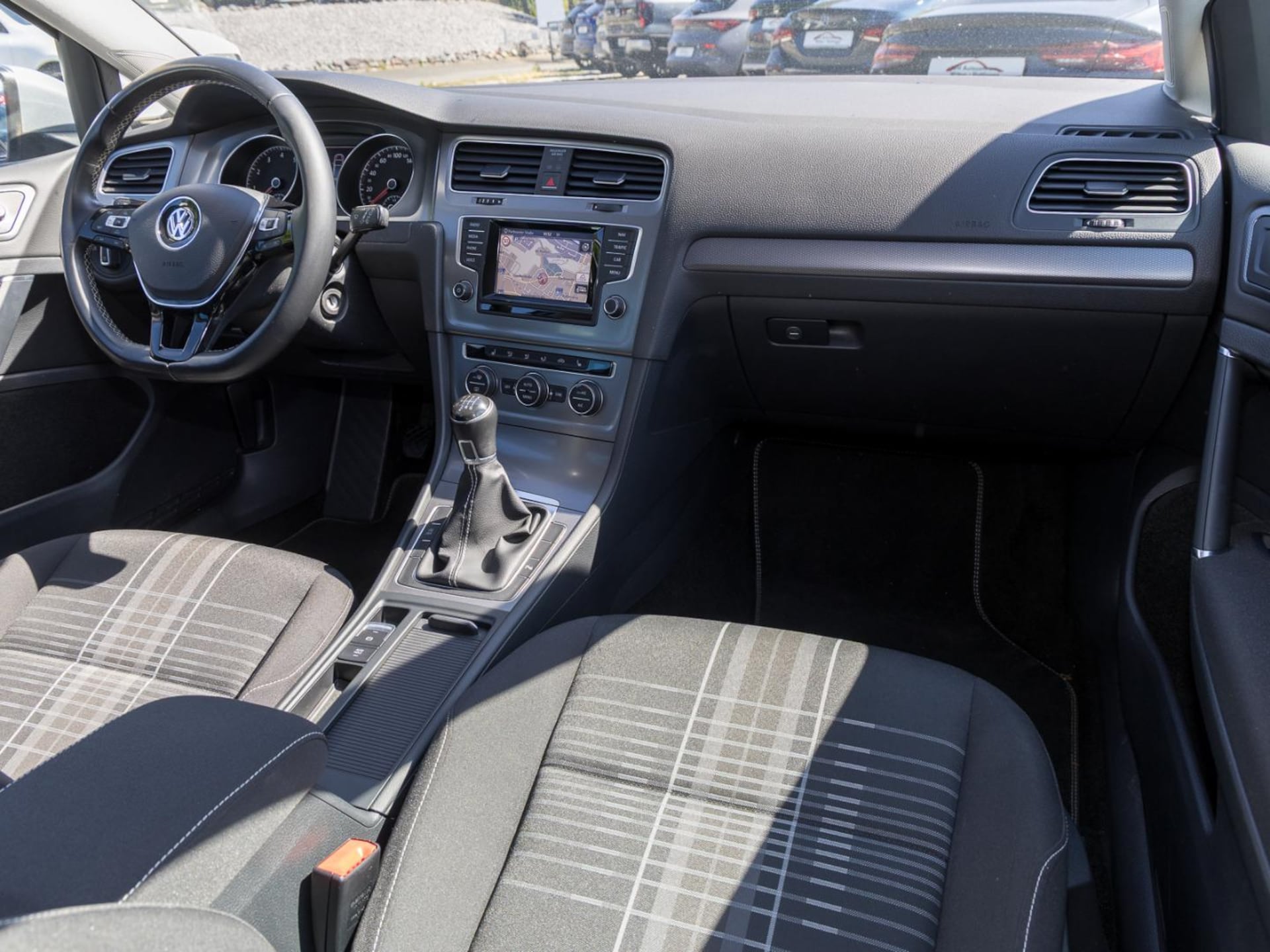 Volkswagen Golf LOUNGE