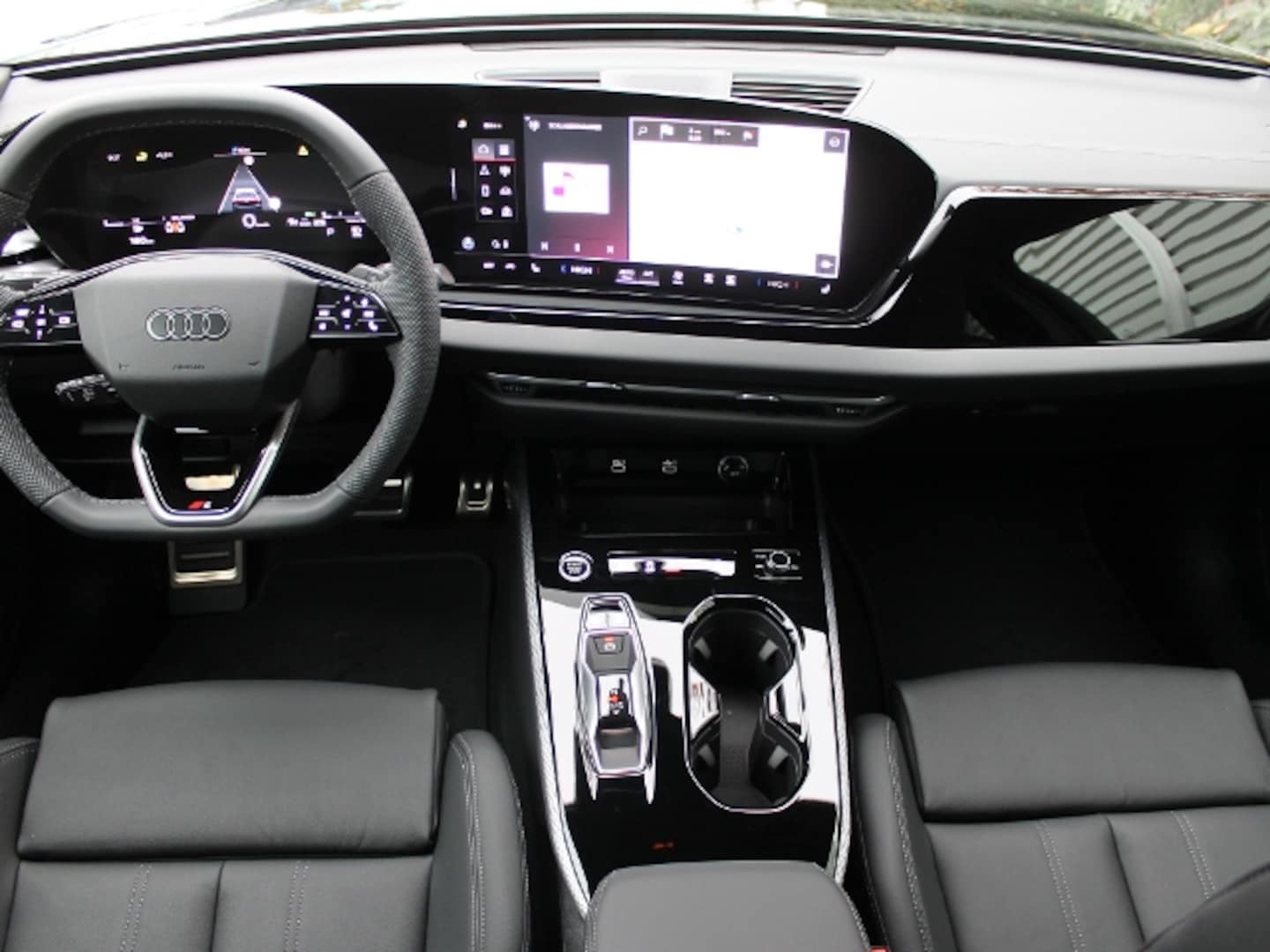 Bild über Audi A5 Limousine TFSI S tronic - für weitere Informationen kontaktieren Sie den Audi Partner