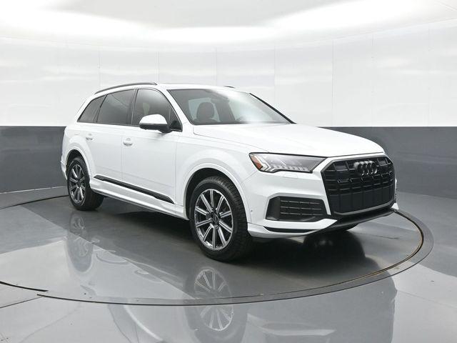 2023 Audi Q7 45 Premium Plus quattro Tiptronic's photo