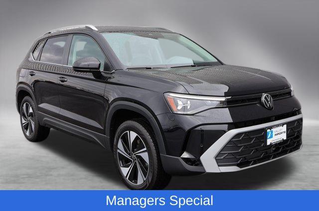 2025 Volkswagen Taos 1.5T SE 4Motion's photo