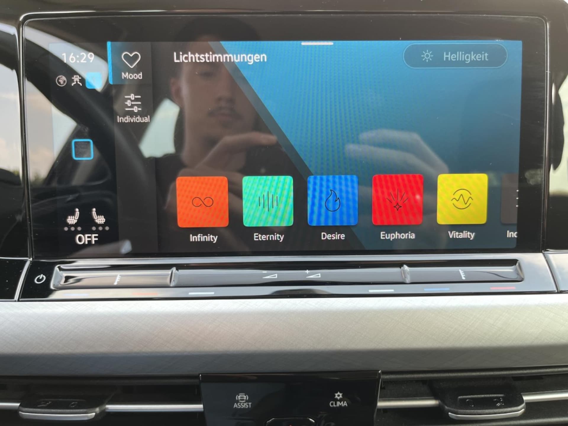 Volkswagen Golf Variant Life
