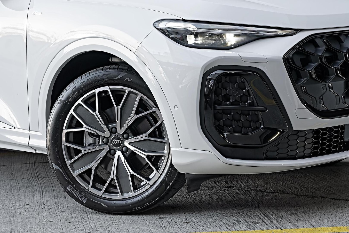 Image about Audi Q5 SUV TFSI quattro 200 kW sport