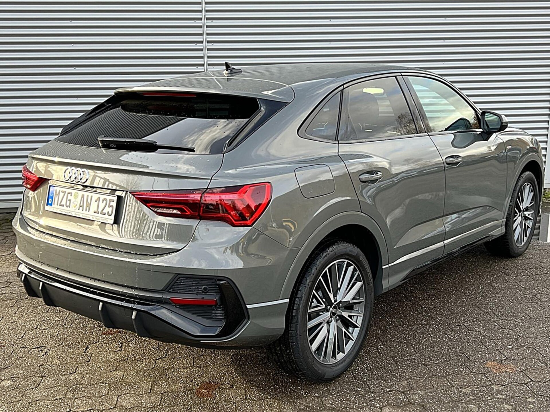 Audi Q3 Sportback S line