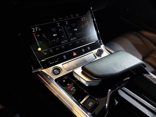 Audi e-tron !! GEACAE 0 10