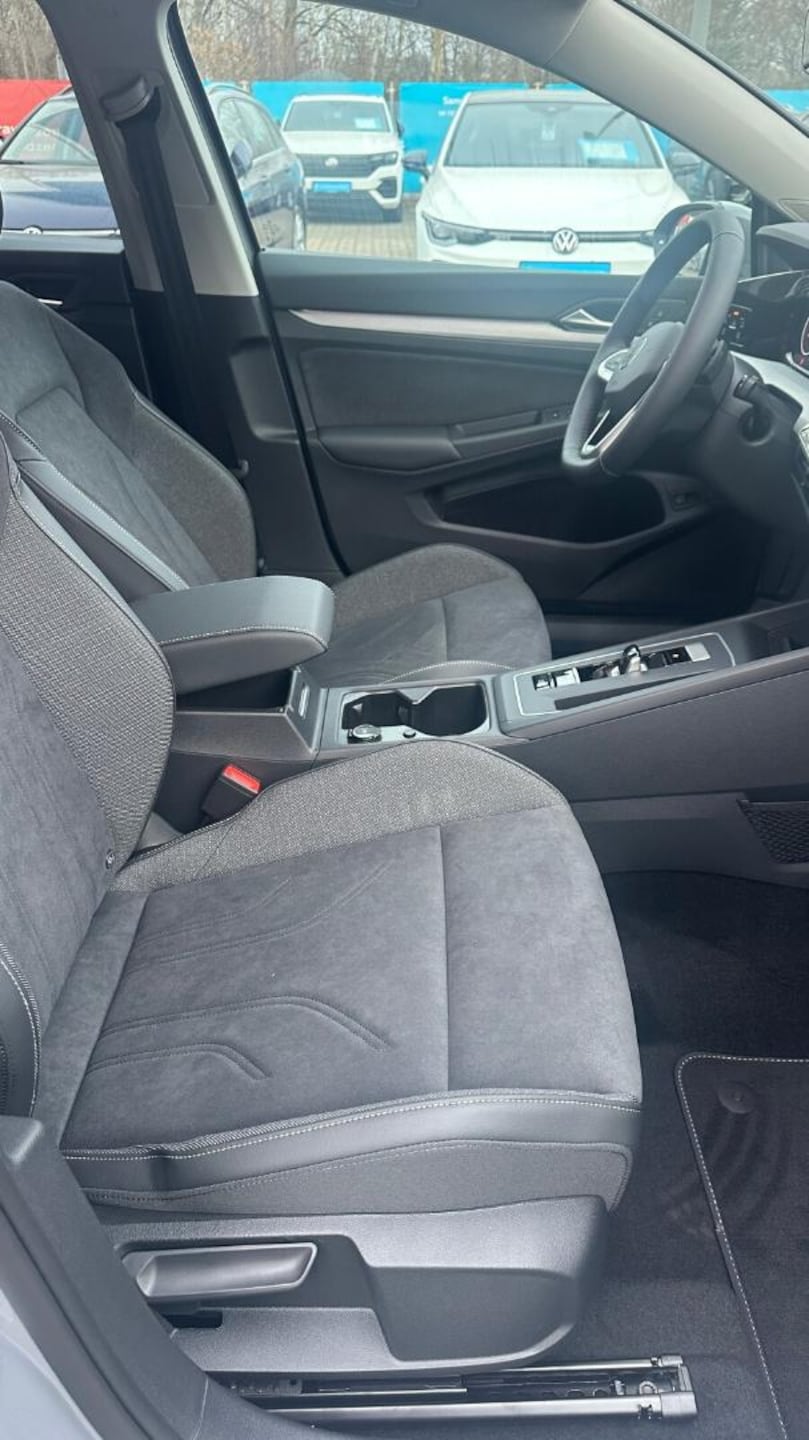 Volkswagen Golf Life