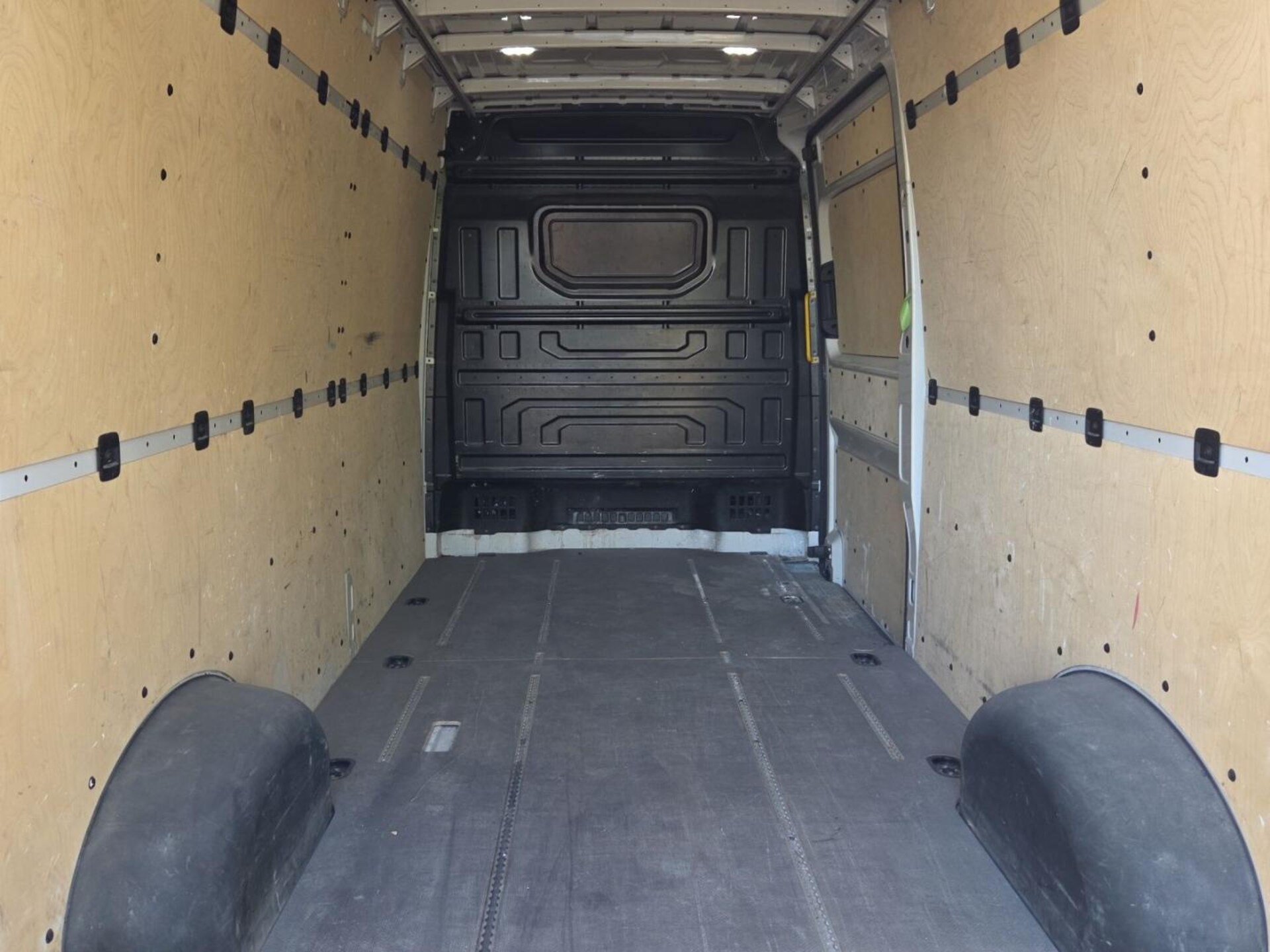 Volkswagen Crafter Kasten langer Radstand