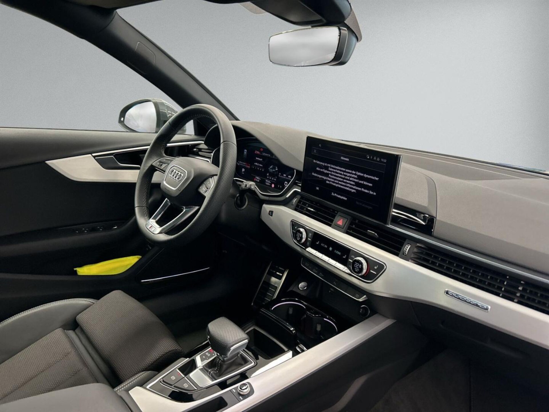 Audi A4 Avant S line