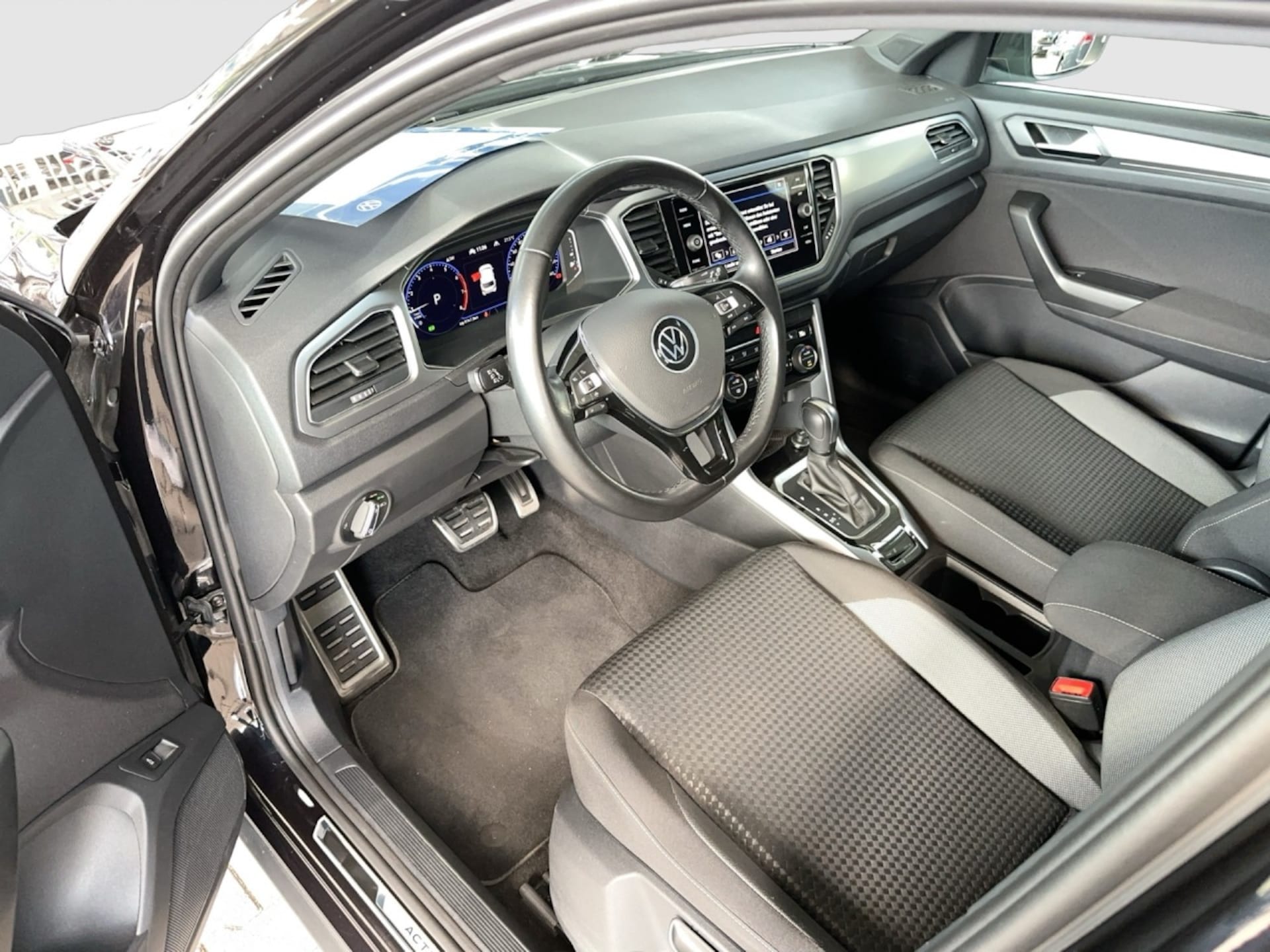 Volkswagen T-Roc Active