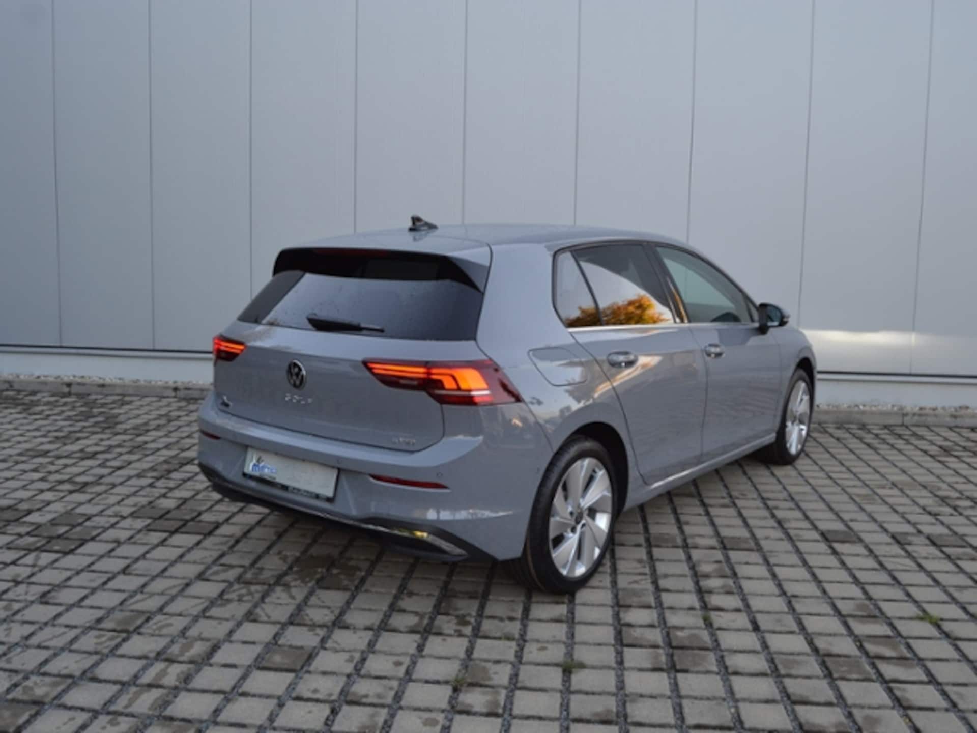 Volkswagen Golf Style