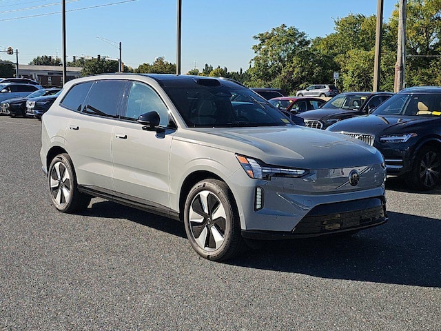 2025 Volvo EX90