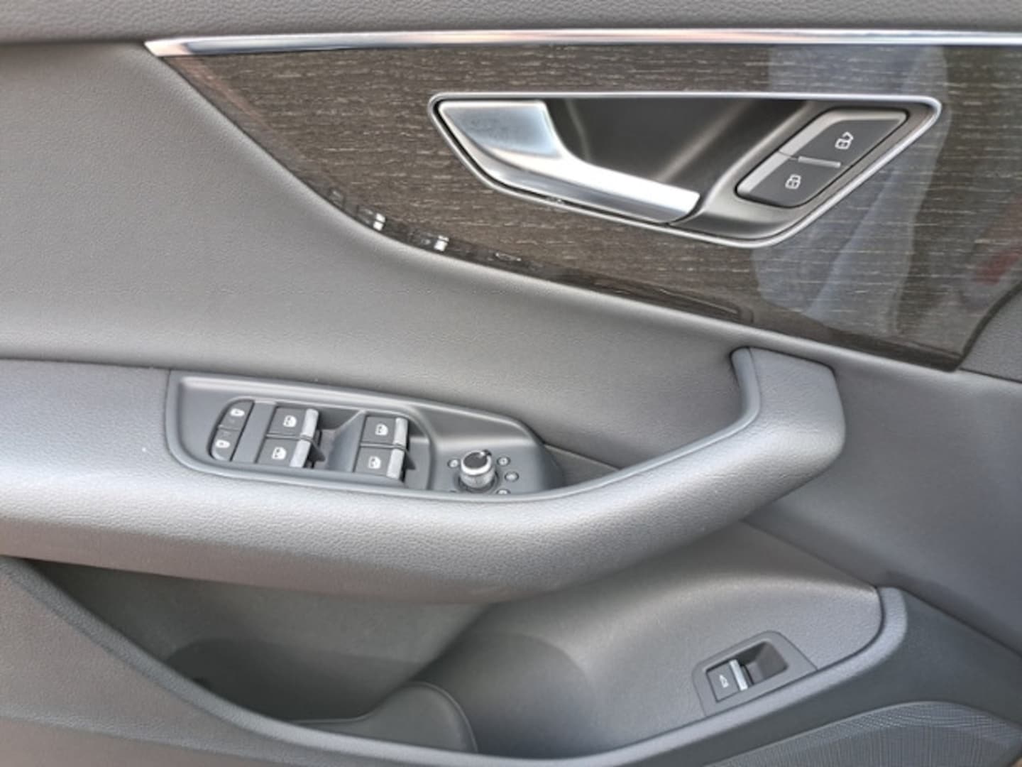 Bild über Audi Q7 50 TDI quattro tiptronic - für weitere Informationen kontaktieren Sie den Audi Partner