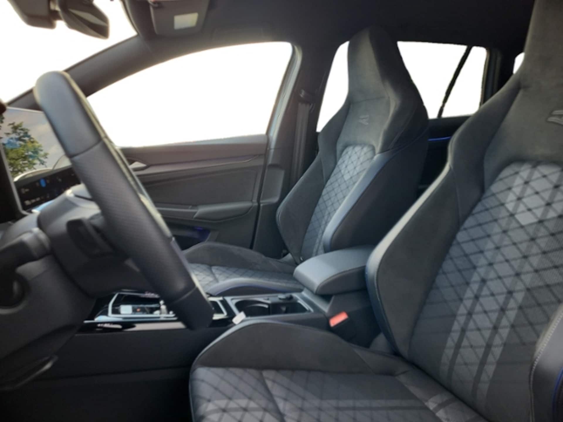 Volkswagen Golf Variant R-Line