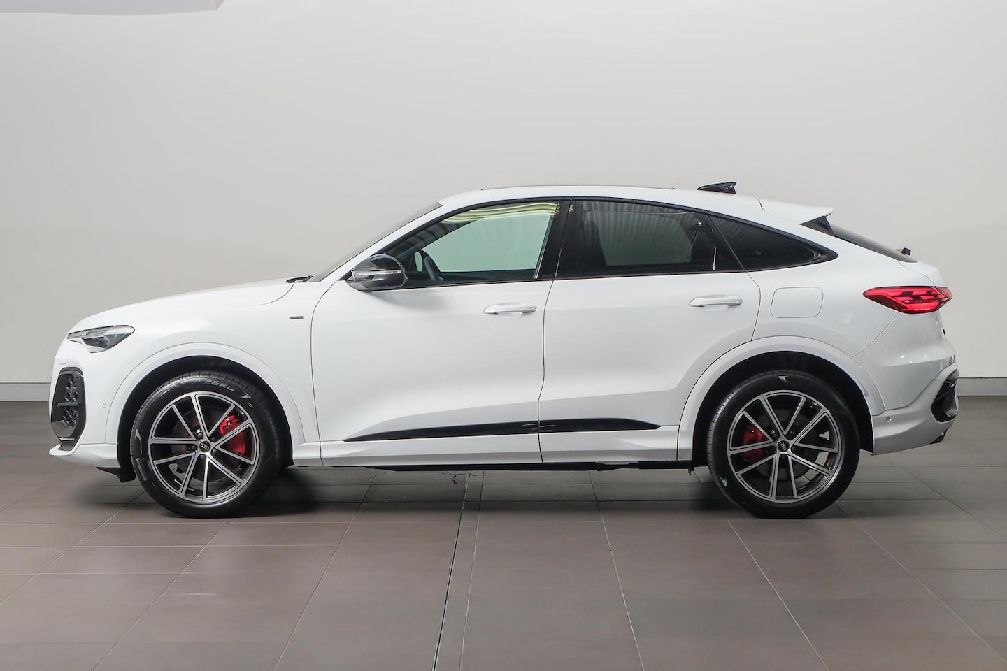Image about Audi Q5 Sportback e-hybrid quattro S tronic