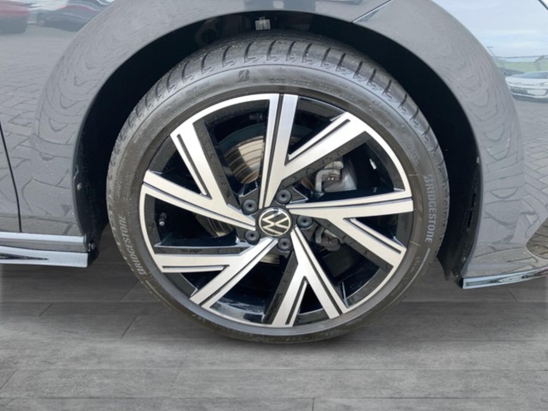 Volkswagen Golf R-Line
