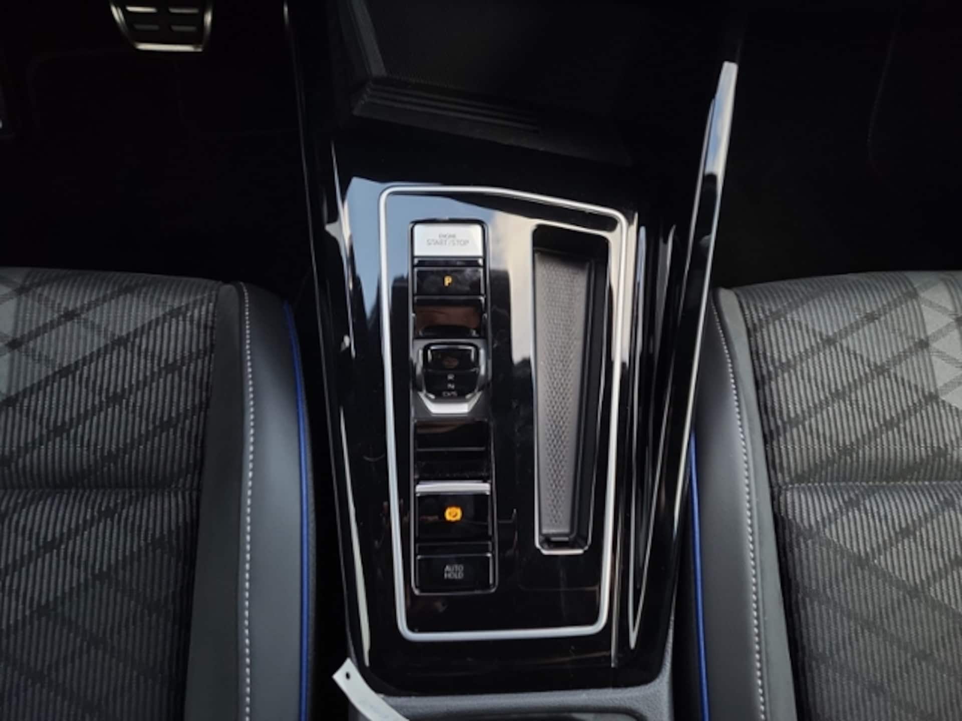 Volkswagen Golf Variant R-Line