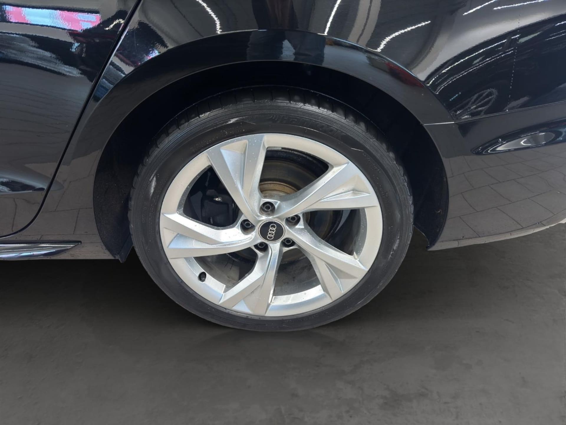 Audi A4 Avant S line