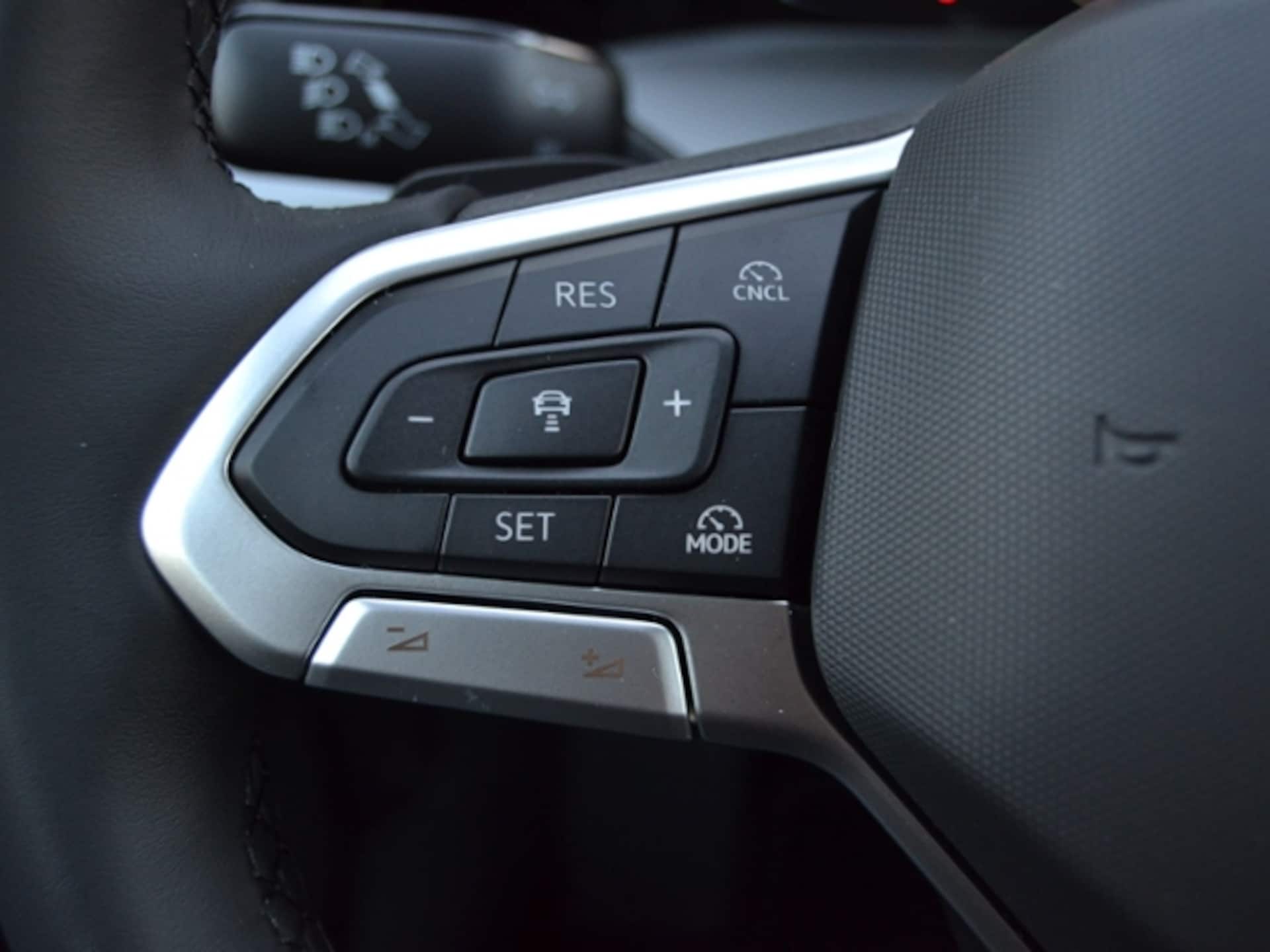 Volkswagen Golf Style