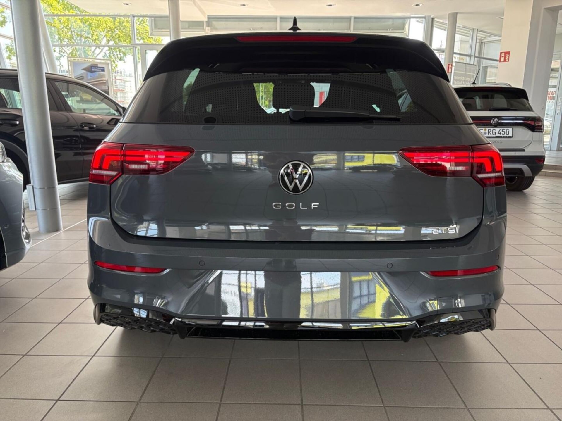Volkswagen Golf R-Line
