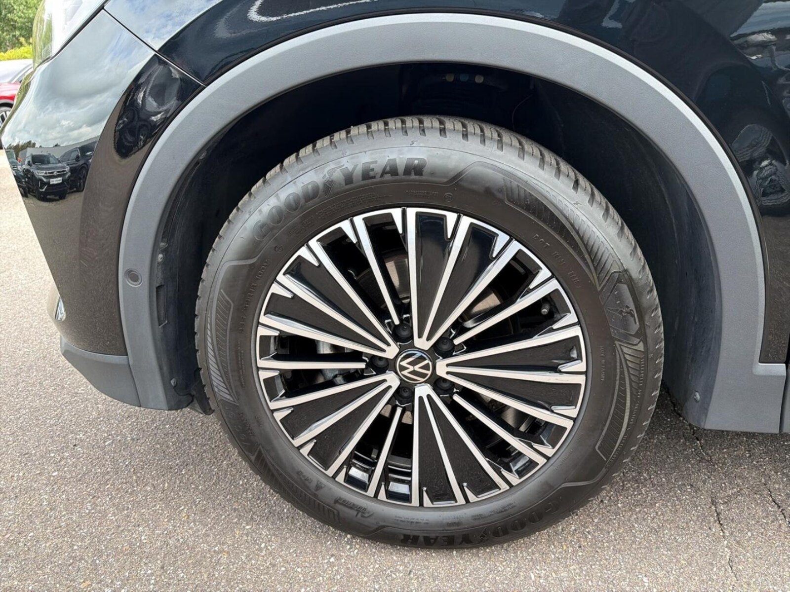 Volkswagen Tiguan – Bild 3