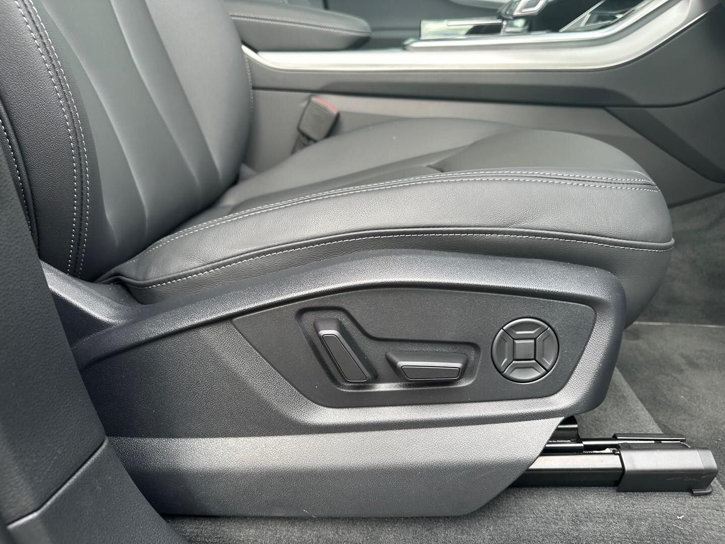 Image about Audi Q7 SUV TFSI quattro tiptronic