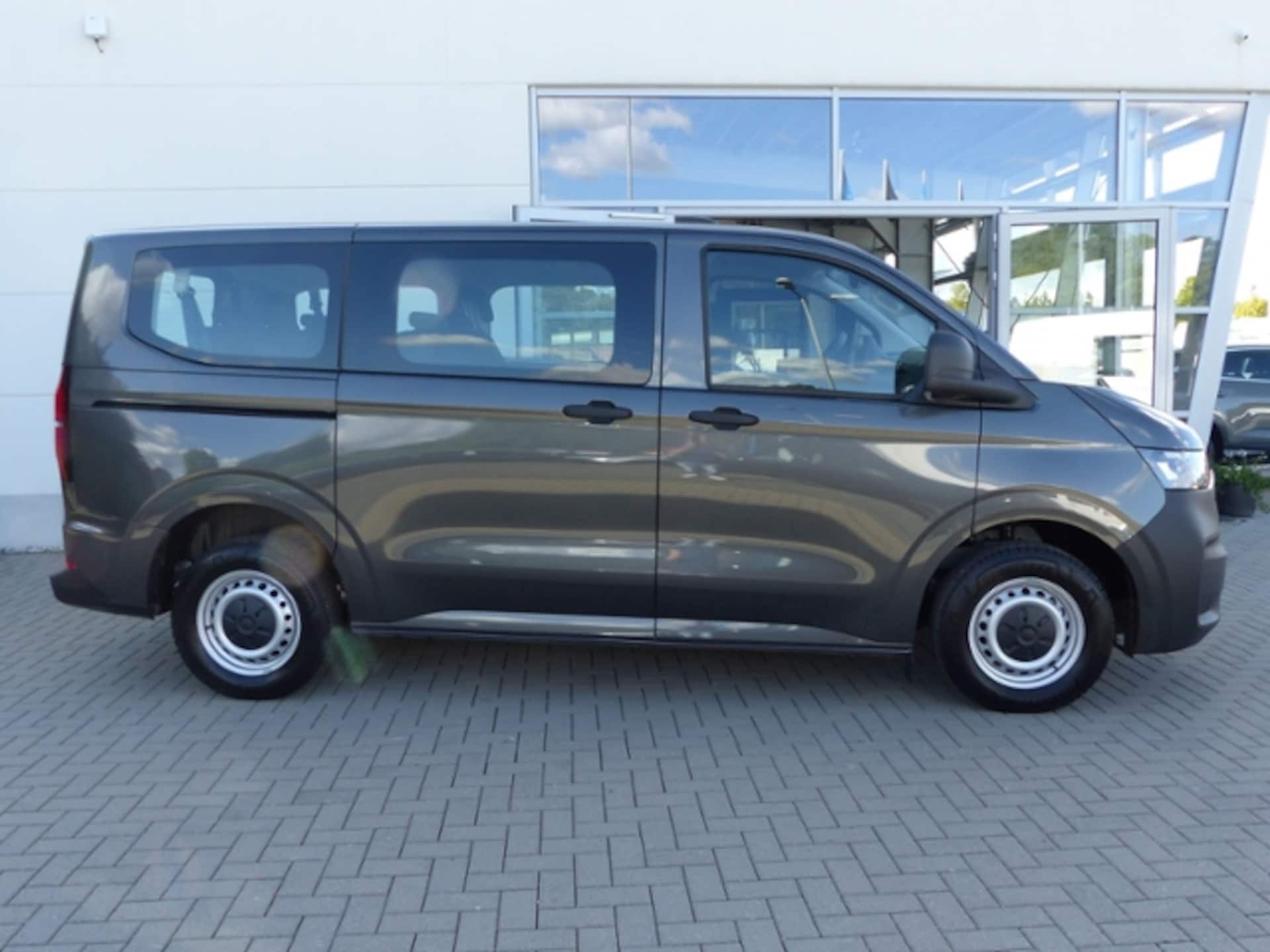 Volkswagen Transporter Kombi kurzer Radstand