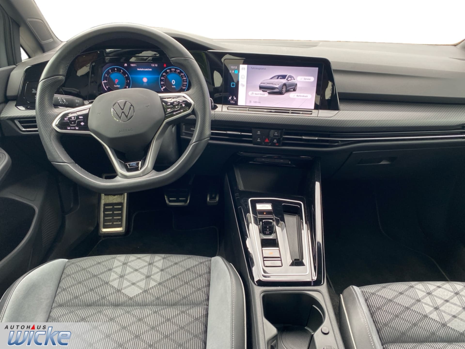 Volkswagen Golf R-Line