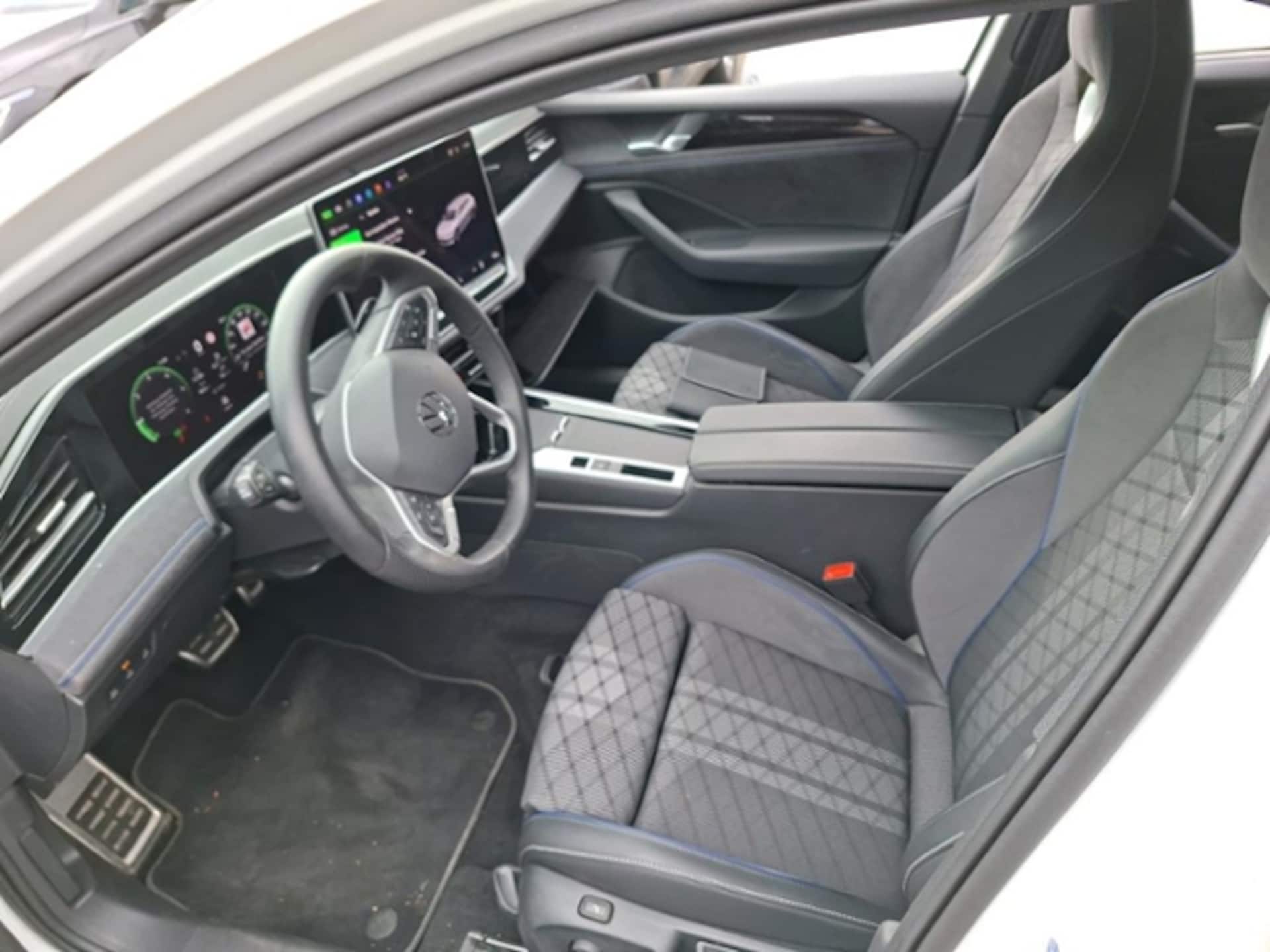 Volkswagen Passat R-Line