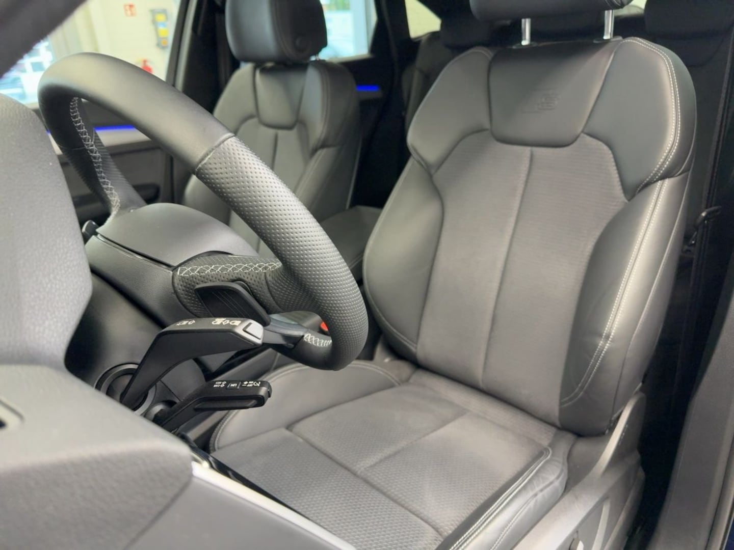Bild über Audi Q5 Sportback 40 TDI quattro S tronic - für weitere Informationen kontaktieren Sie den Audi Partner