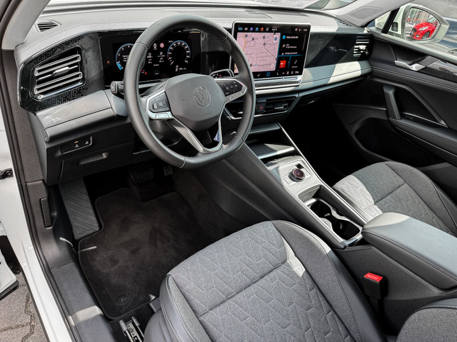 Volkswagen Tiguan – Bild 7