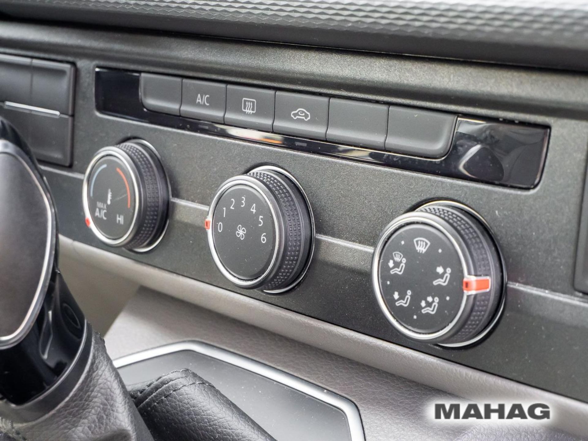 Volkswagen T6.1 Transporter Kombi langer Radstand
