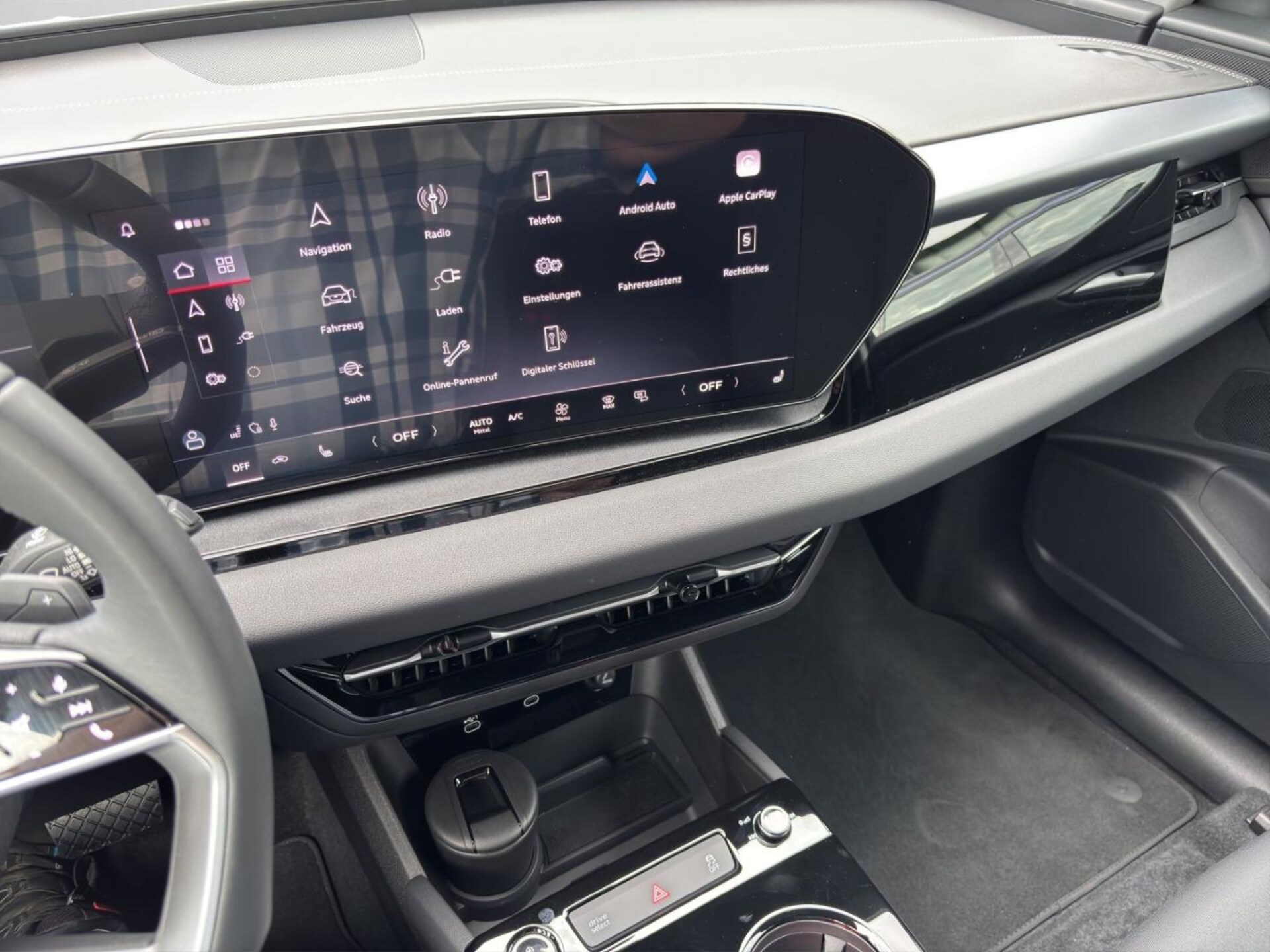 Audi Q6 SUV e-tron