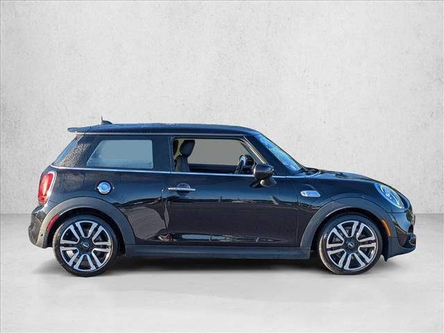 2021 MINI