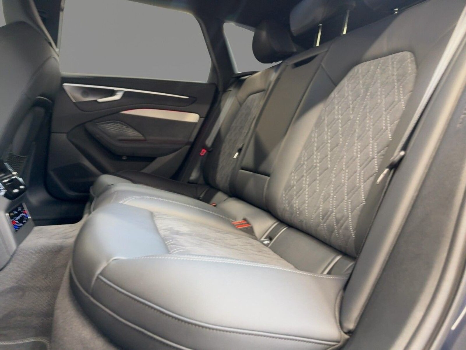 Audi A6 Avant – Bild 8
