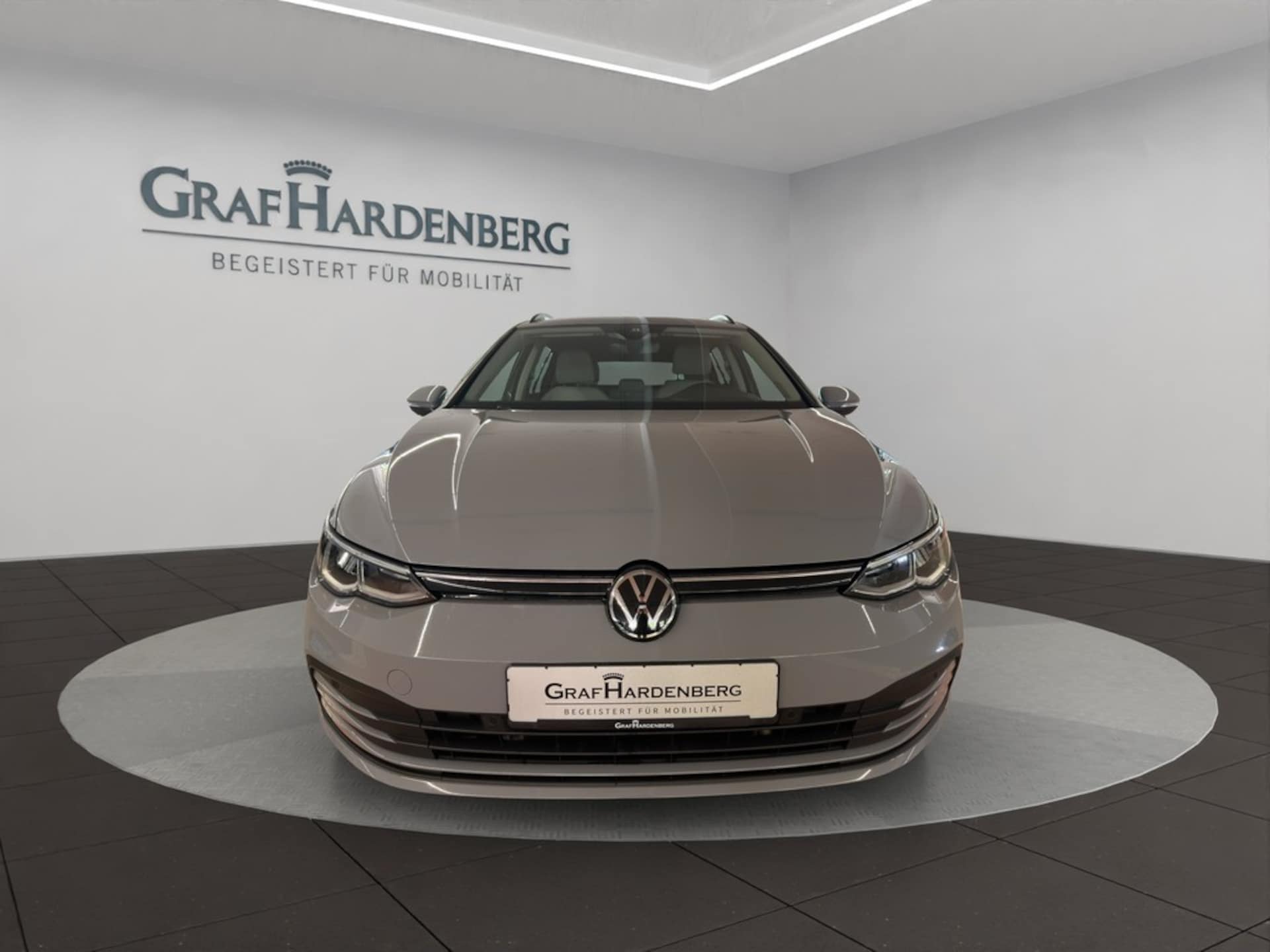 Volkswagen Golf Variant Life
