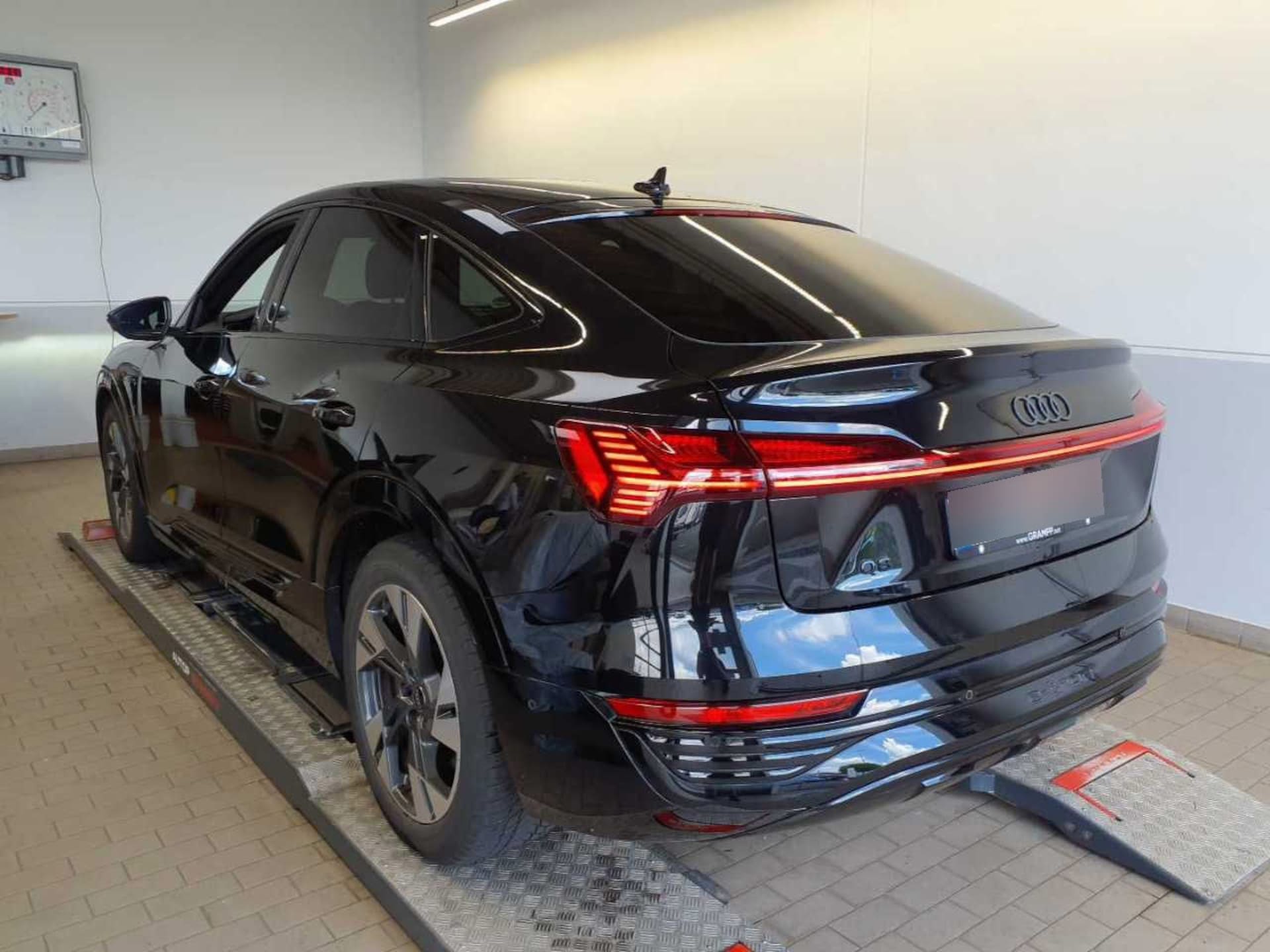 Audi Q8 Sportback e-tron Advanced