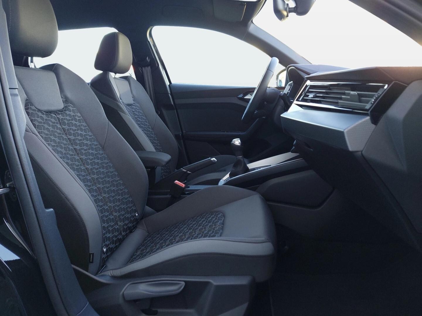 Bild über Audi A1 Sportback advanced 25 TFSI Schaltgetriebe - für weitere Informationen kontaktieren Sie den Audi Partner