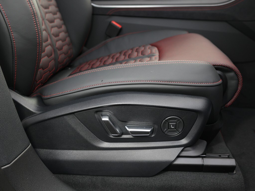 Audi RS Q8 SUV performance