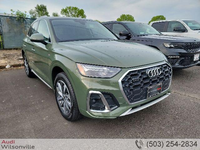 2024 Audi Q5 45 Premium Plus's photo