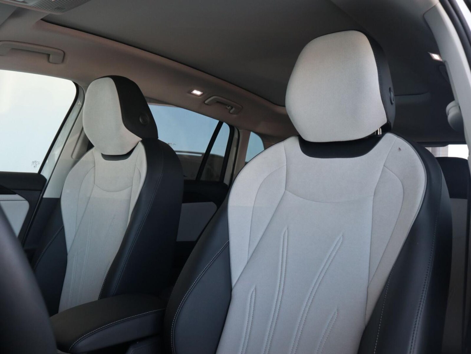 Volkswagen Tiguan – Bild 8