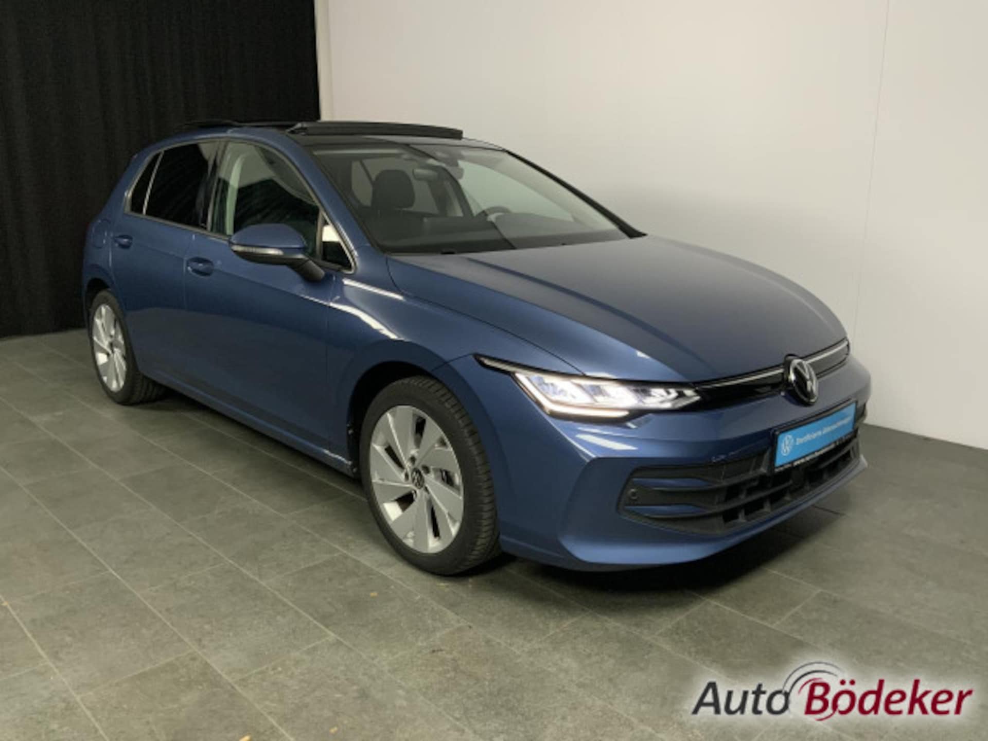 Volkswagen Golf Life
