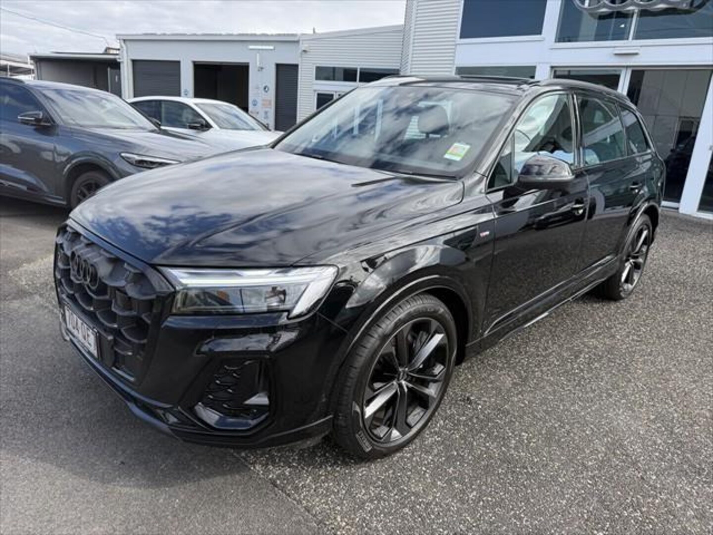 Image about Audi Q7 SUV TFSI quattro tiptronic