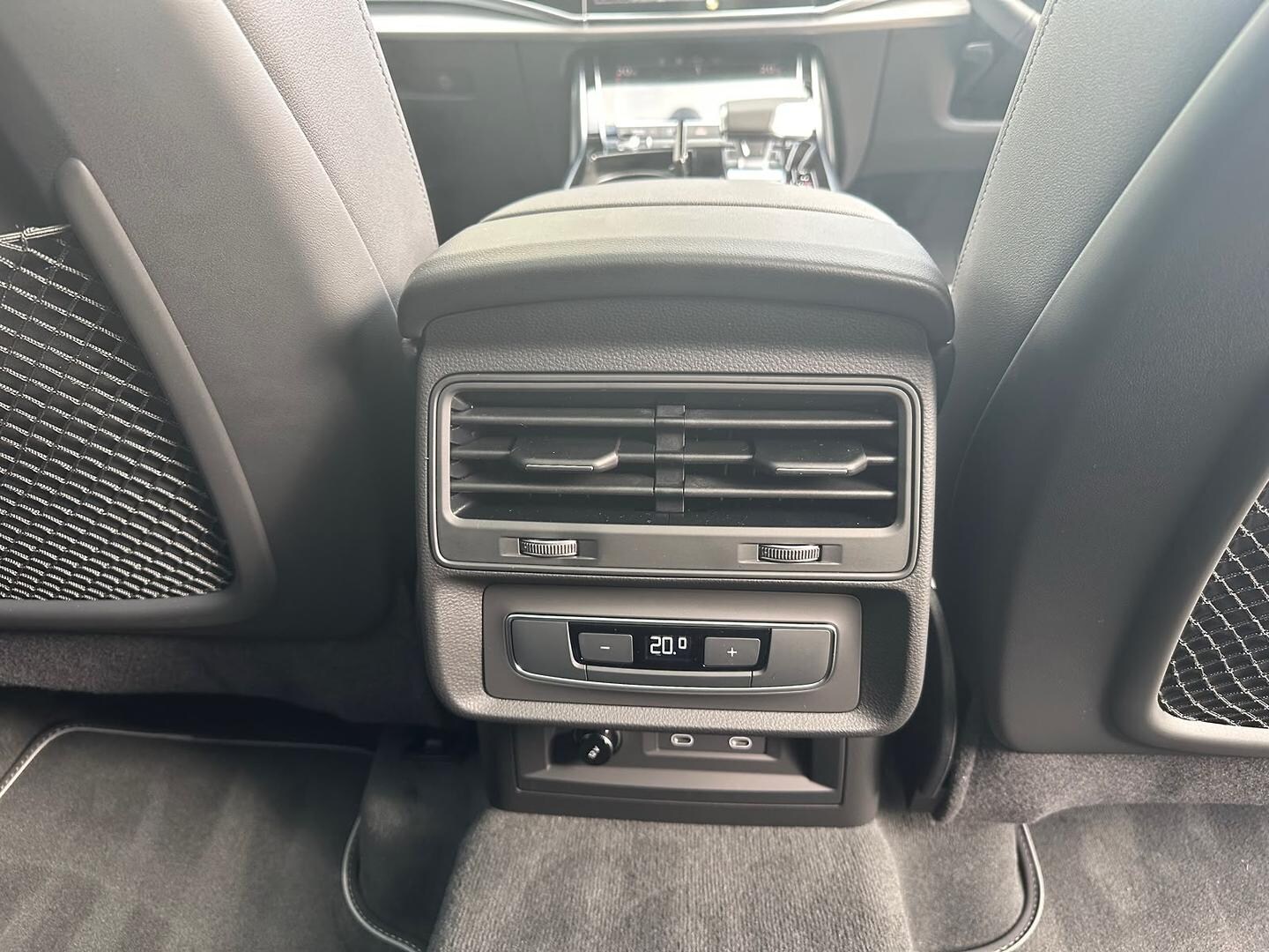 Image about Audi Q7 SUV TFSI quattro tiptronic