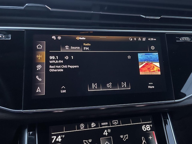 2025 Audi Q8 Premium - Photo 30