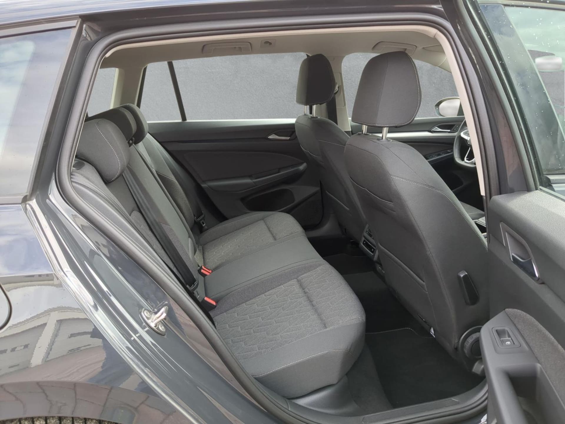 Volkswagen Golf Variant Life